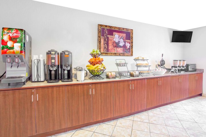 Breakfast/Coffee Service 15 of 16
