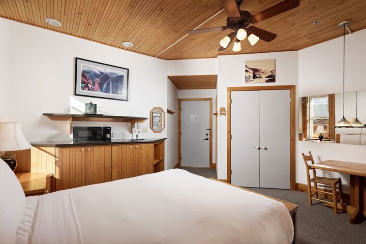 Room 113 of 127