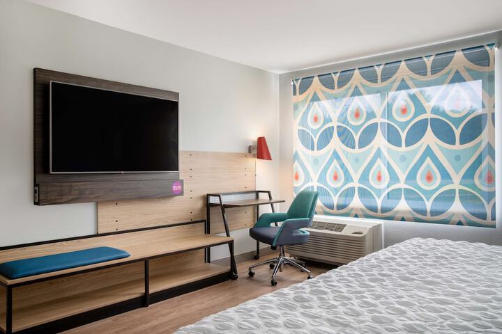 Room 15 of 40