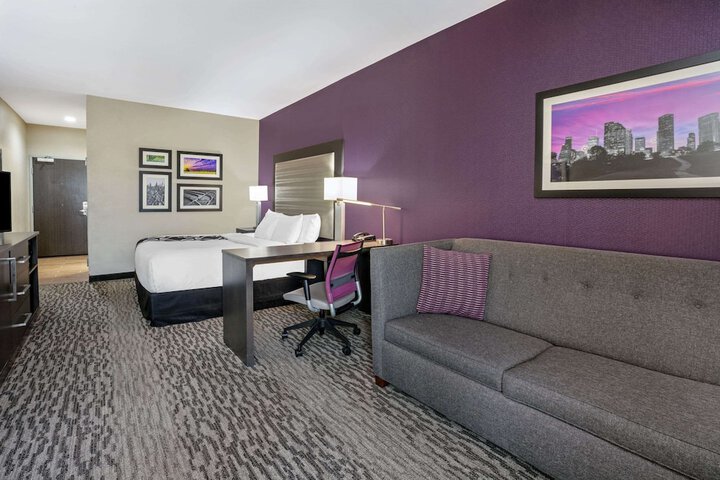 Room 30 of 54