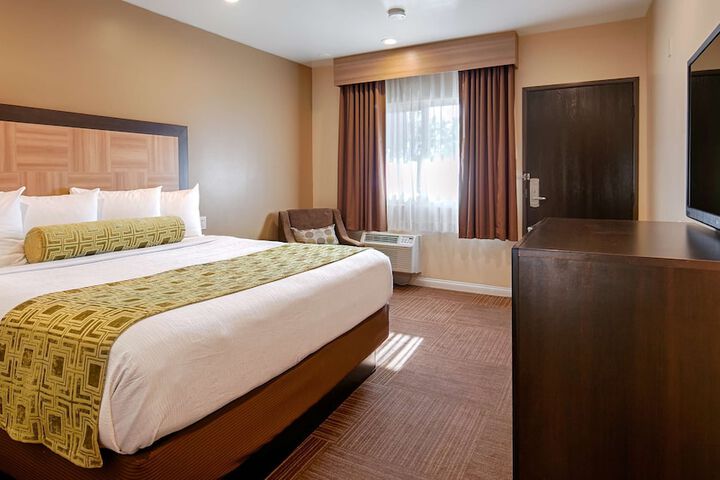 Room 9 of 21