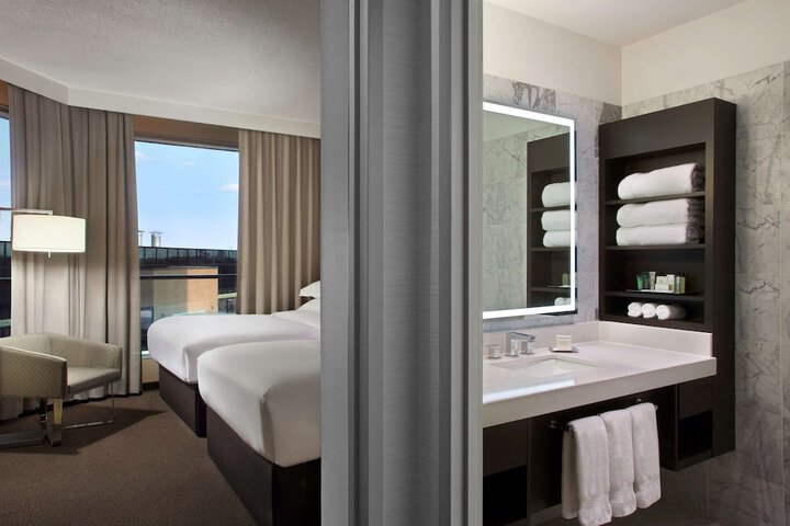 Room 51 of 101