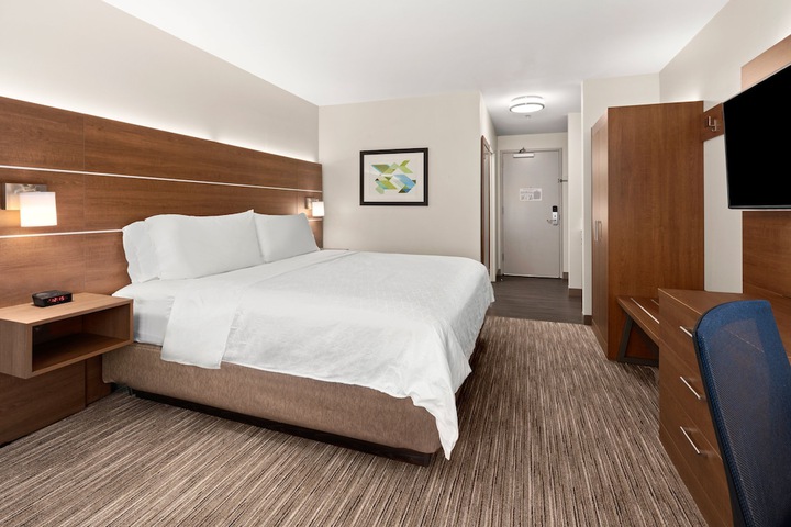 Room 16 of 31