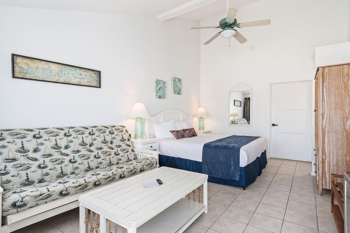 Room 8 of 22