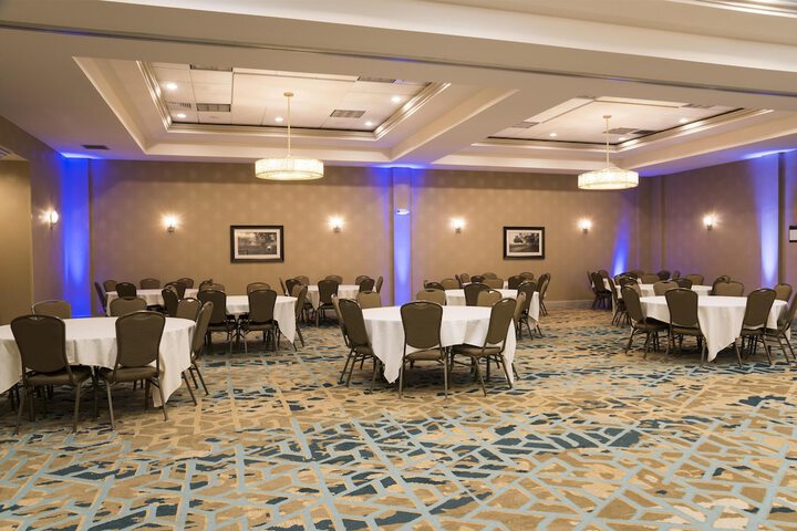 Doubletree by Hilton Pleasant Prairie Kenosha