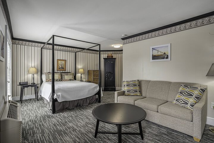 Room 86 of 103