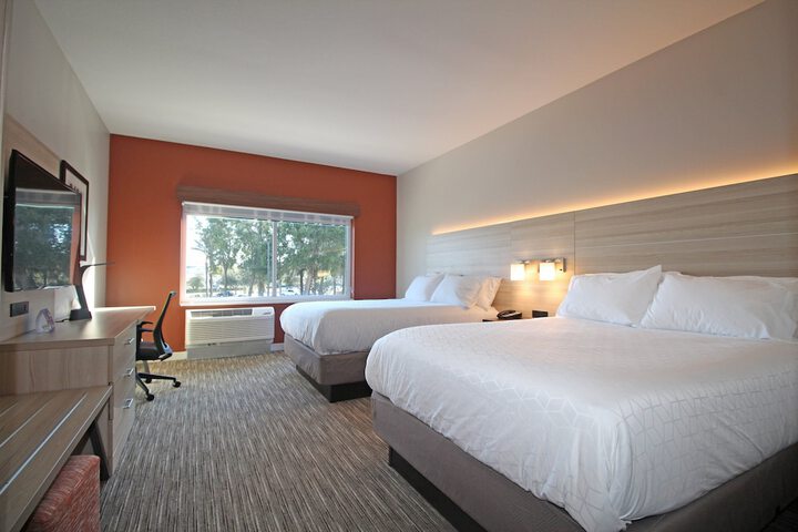 Room 16 of 34