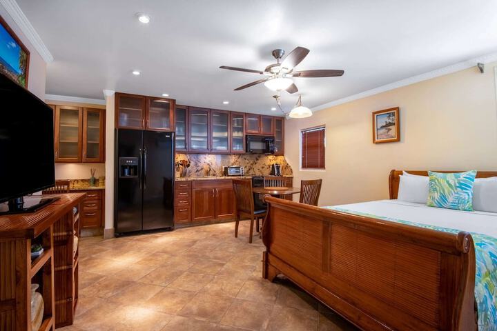 Days Inn by Wyndham Maui Oceanfront