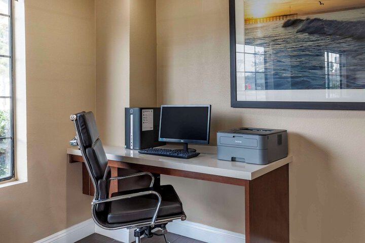 Business Center 57 of 57