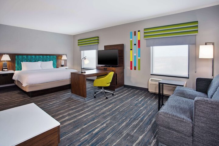 Room 17 of 32