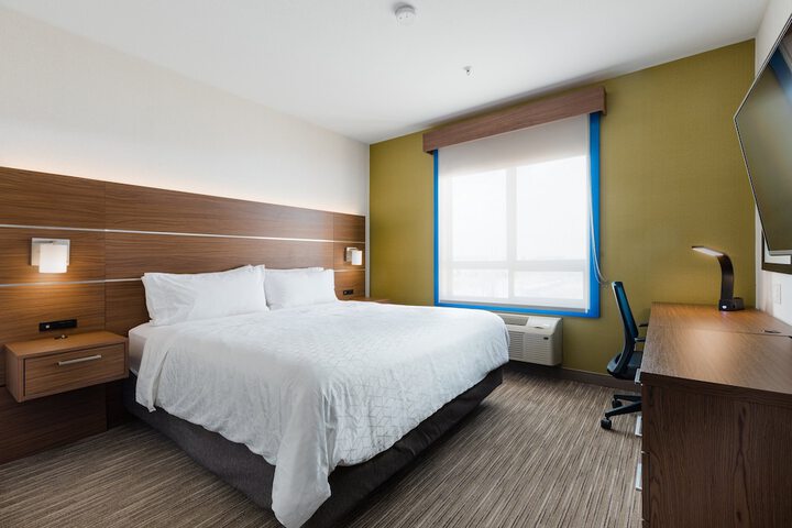 Room 12 of 38