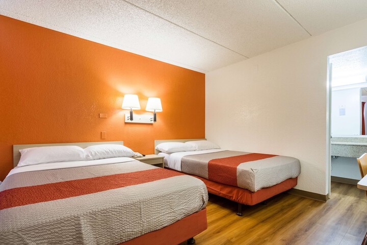 Room 19 of 25