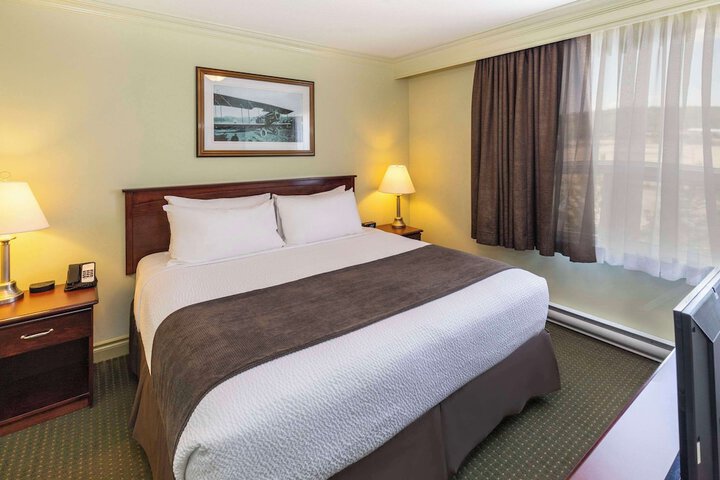 Room 42 of 55
