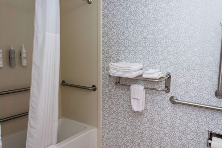 Hampton Inn & Suites Riverton