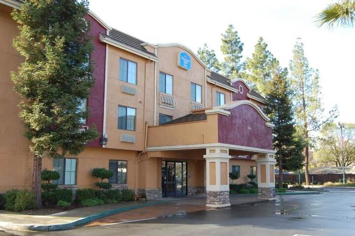 Hotel 1 of 24