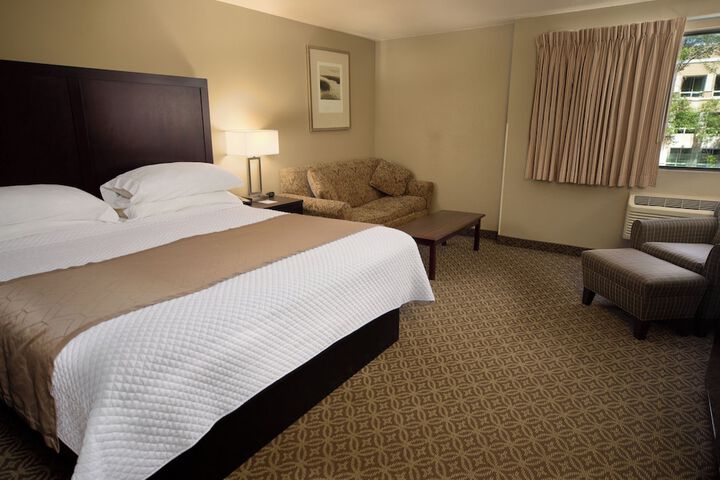 Room 18 of 32