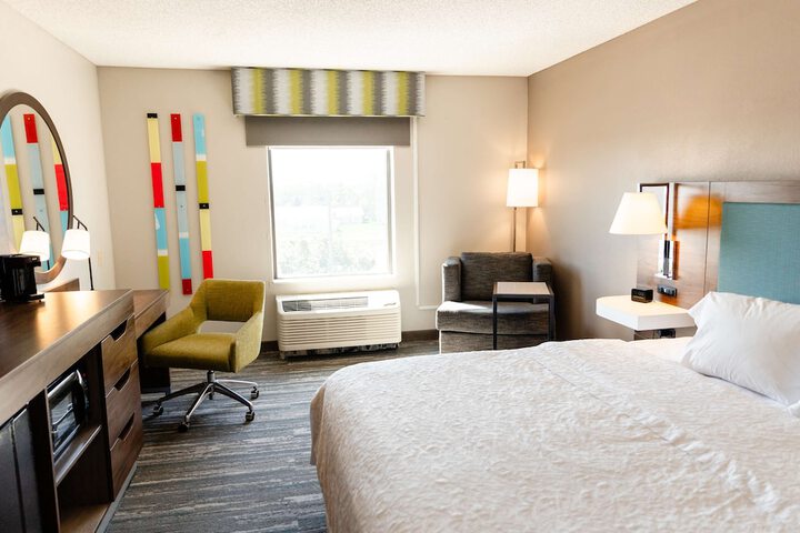 Room 6 of 37
