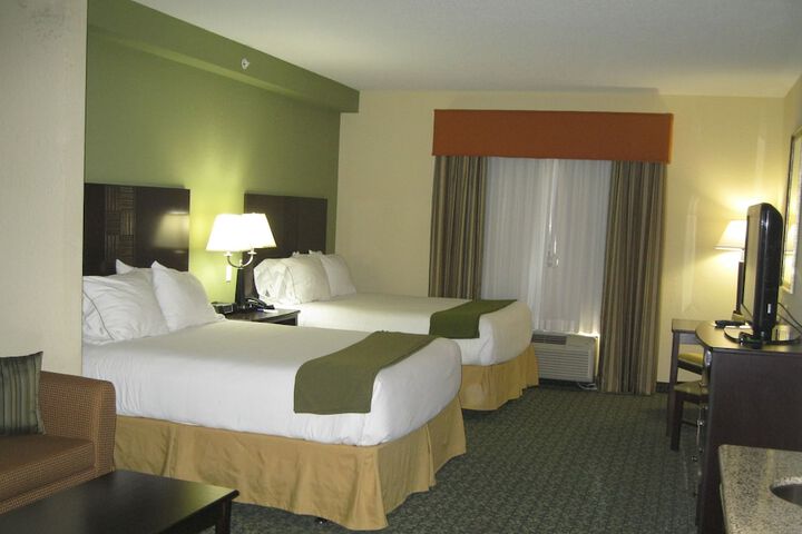 Holiday Inn Express & Suites Covington by IHG