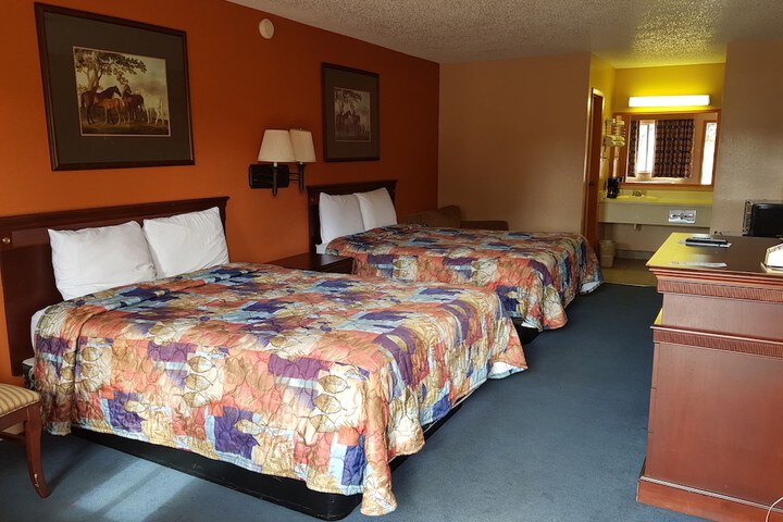 Room 13 of 43