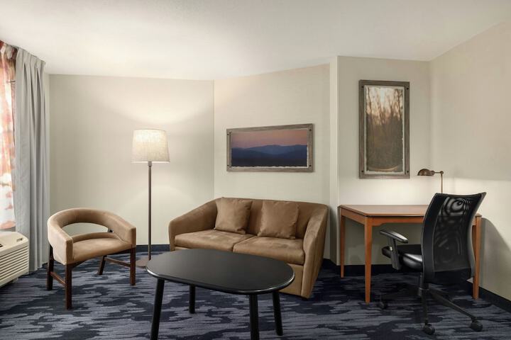Fairfield Inn & Suites Marietta