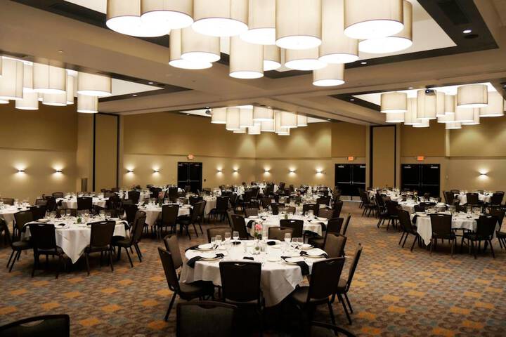 Ballroom/Hall 43 of 54