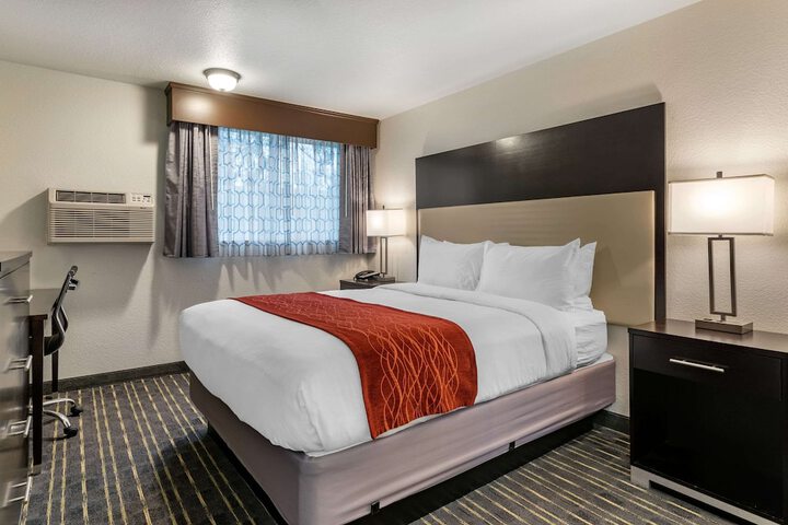 Room 16 of 42