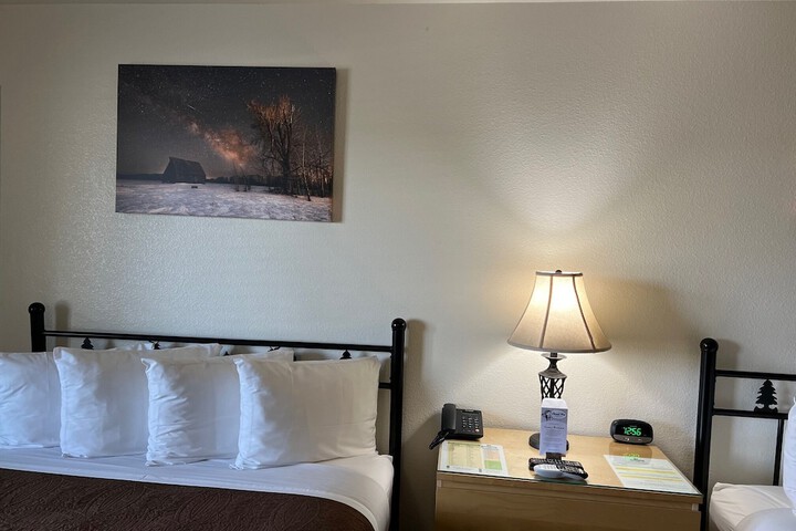 Antlers Inn
