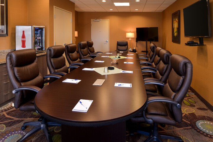Holiday Inn Express & Suites Pocatello by IHG