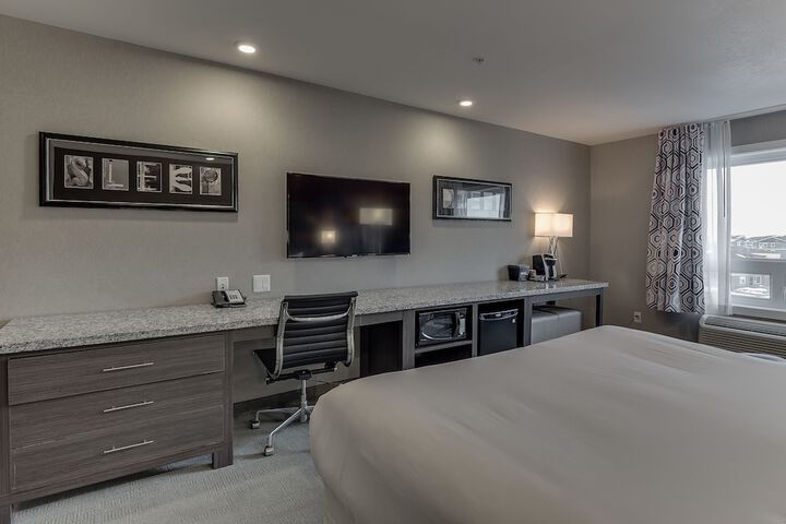 Room 26 of 76