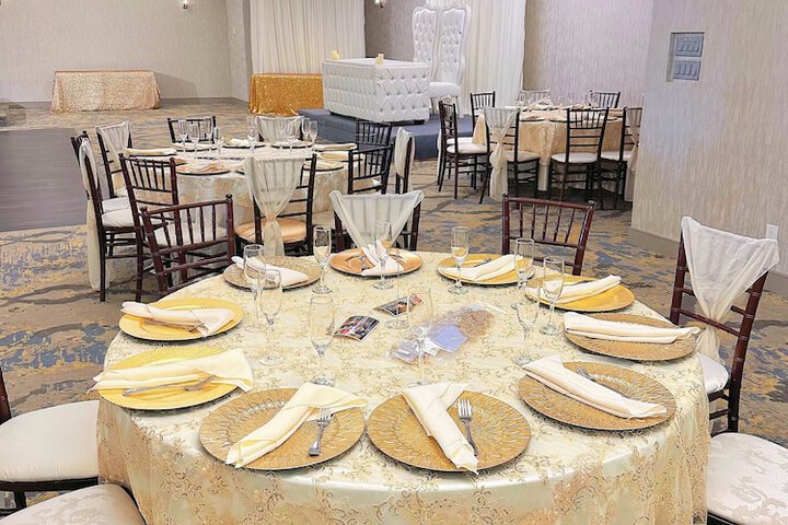 Ballroom/Hall 156 of 168