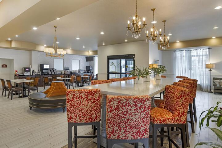 Best Western Plus Vineyard Inn & Suites