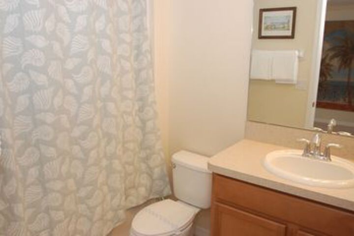 226SW Scaton 3 Br Villa by RedAwning