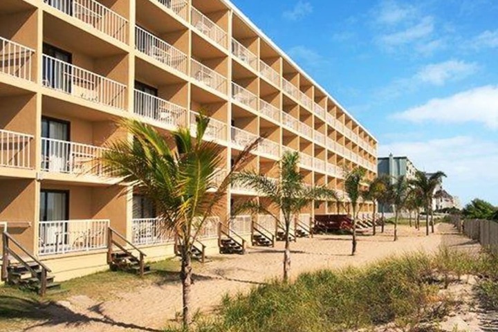 Hotel 3 of 77