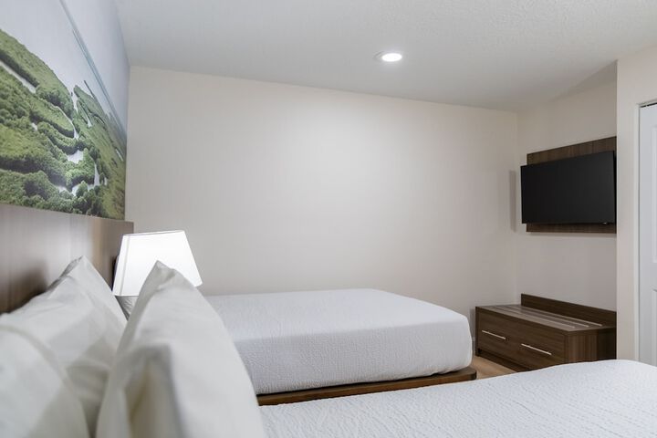 Room 42 of 83
