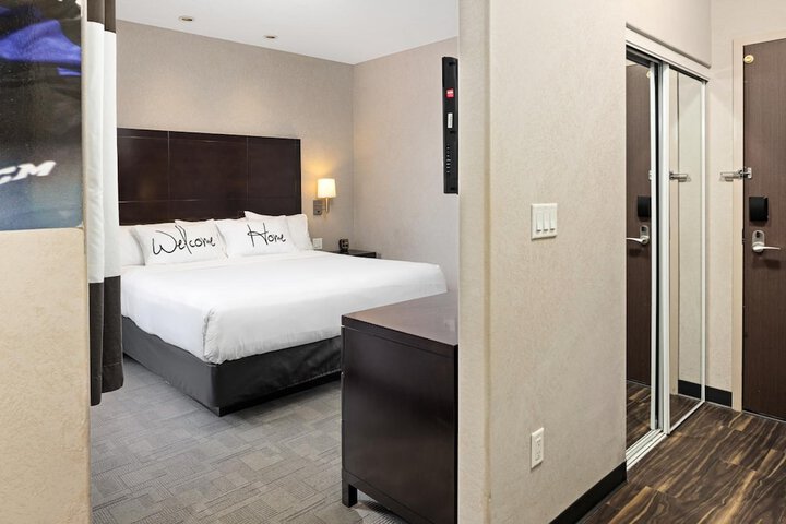Home Inn & Suites Swift Current