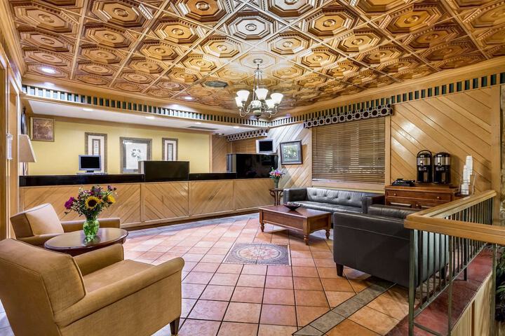 Hotel Interior 12 of 44
