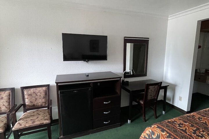 Room 35 of 48