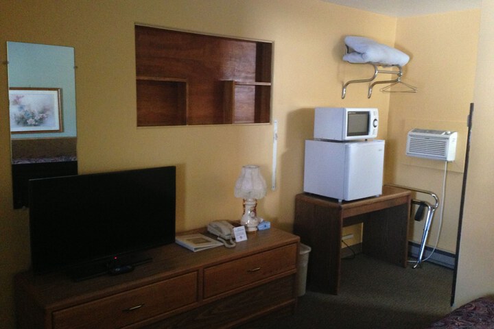 Room 21 of 34