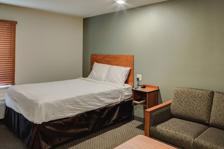 Room 25 of 32
