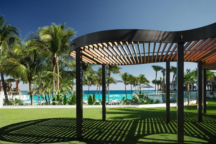 Signia by Hilton Diplomat Beach Resort