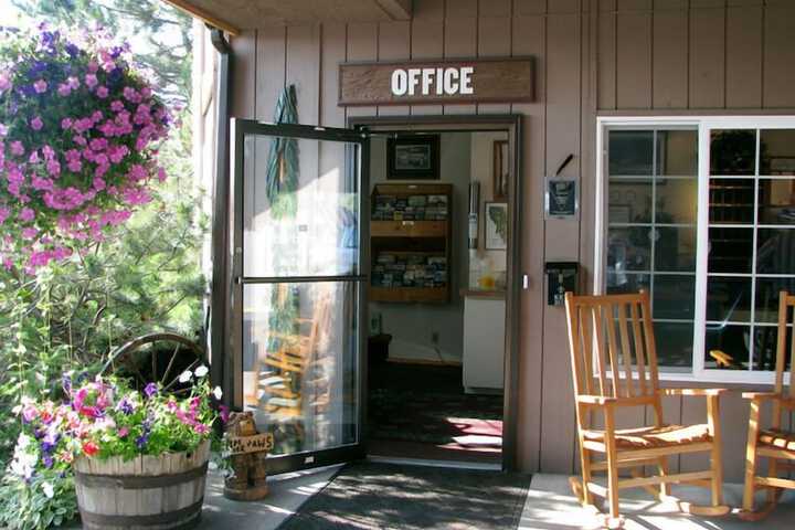 Chalet Motel Whitefish