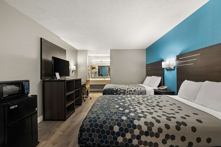 Room 21 of 24