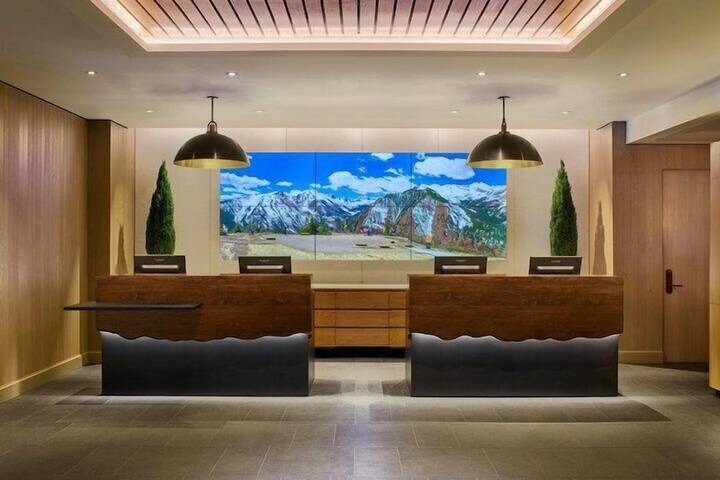 Hotel Interior 12 of 40