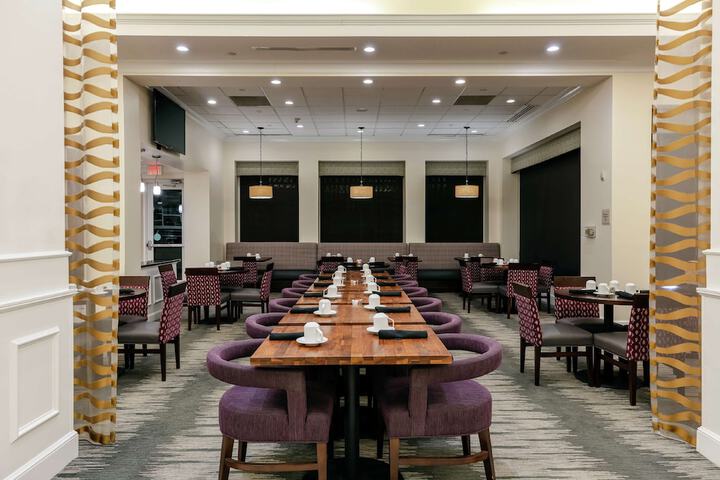 Dining 45 of 63