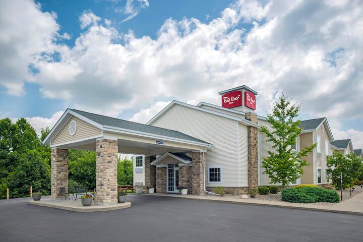 Red Roof Inn Charlestown