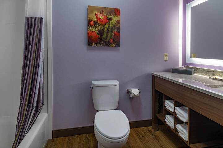 Room 15 of 33
