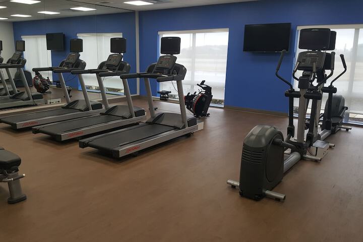Holiday Inn Express and Suites West Memphis by IHG