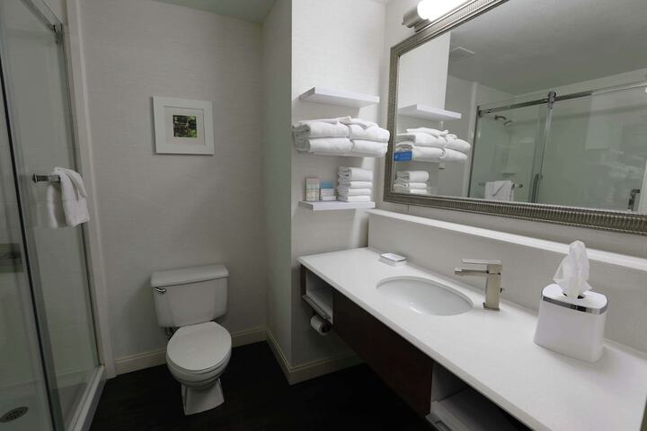 Room 10 of 35