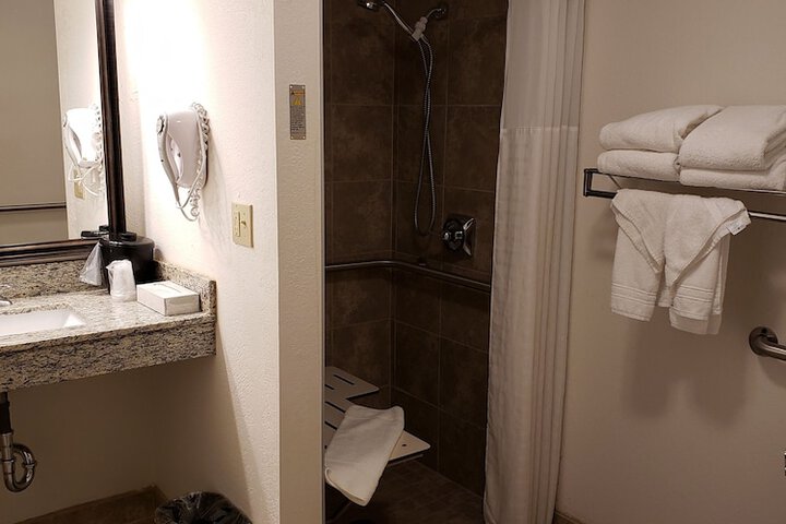 AmericInn by Wyndham Iron River