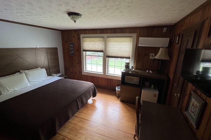 Room 16 of 48